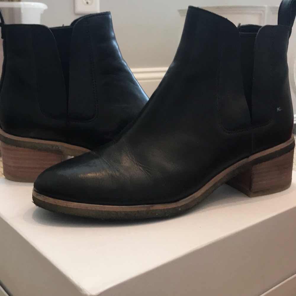 Leather black ankle boot